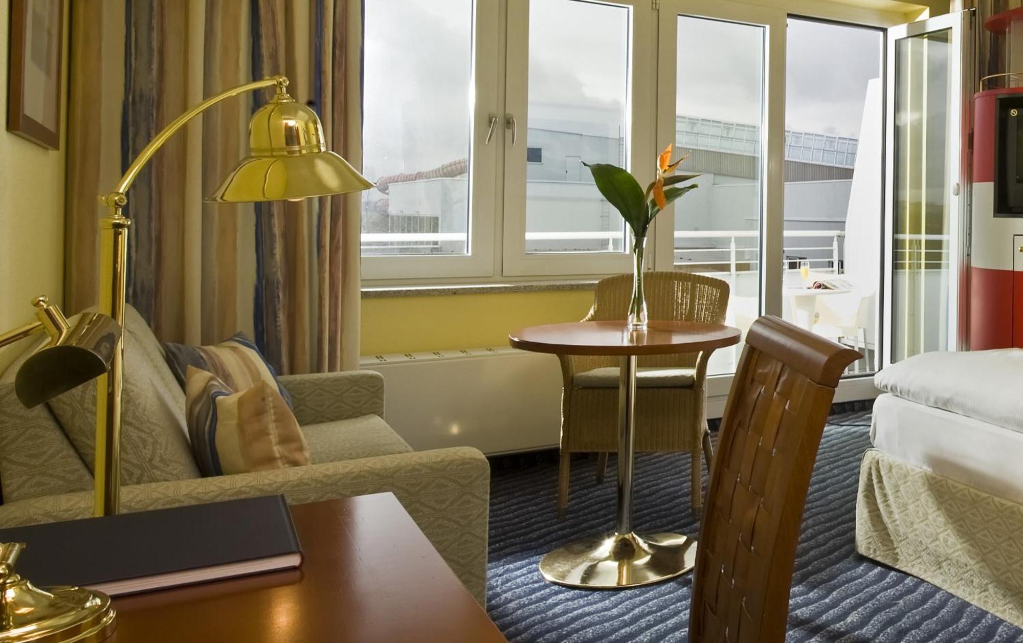 Wyndham Stralsund Hansedom Екстериор снимка